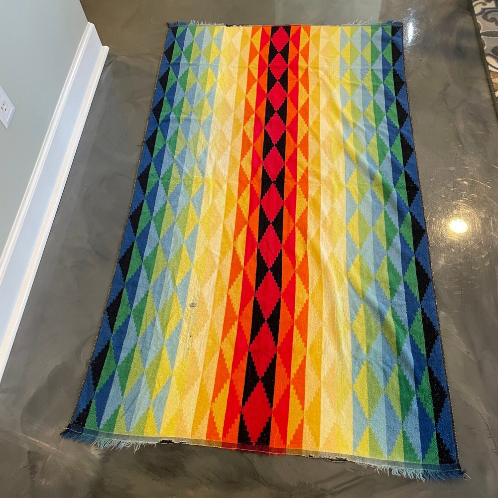 VTG Rainbow Geometric Southwestern Diamond Cotton Beach Towel Fringed 36x64